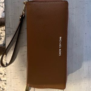 Large brown micheal Kors wallet